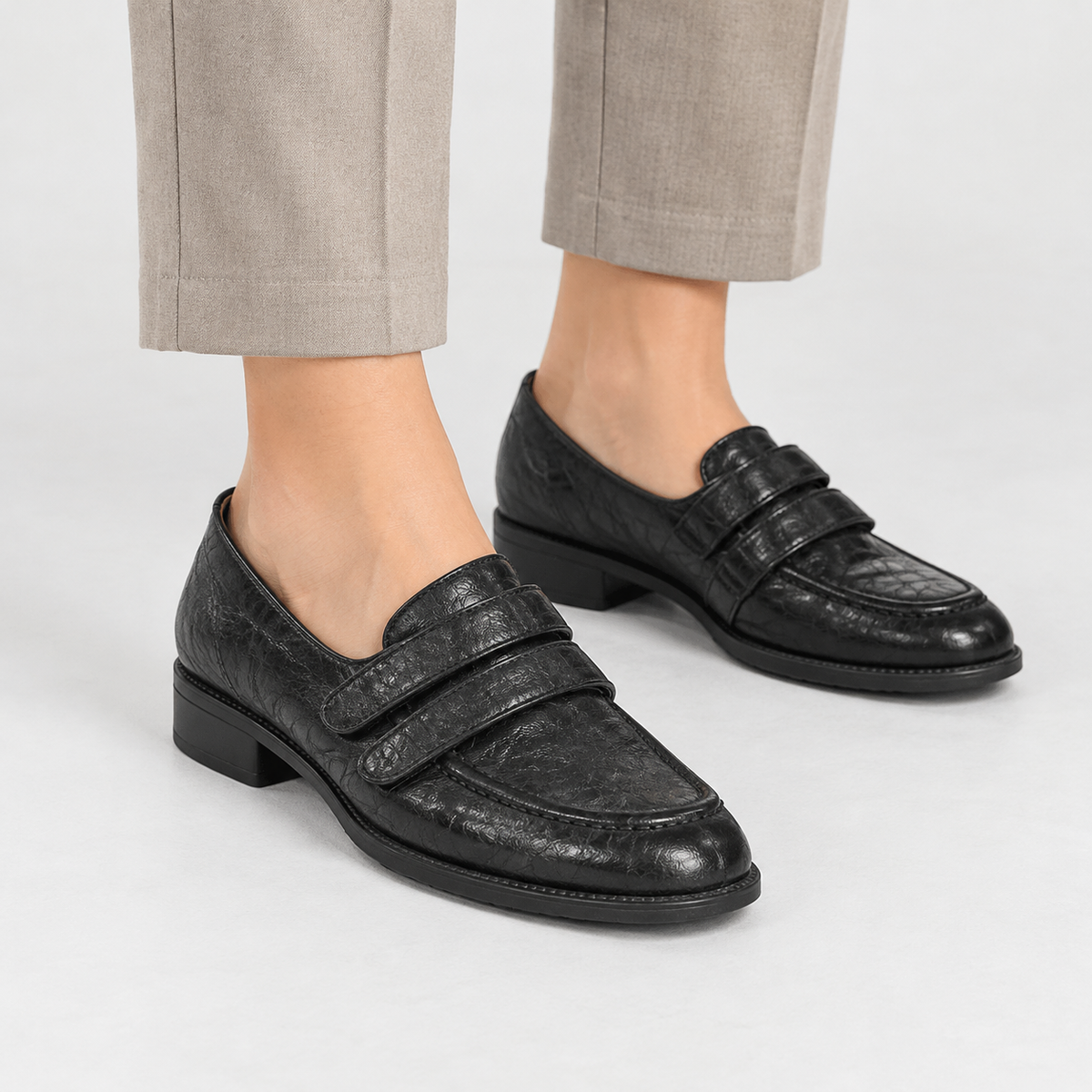 Cheswick Triple Strap Shoes - Black