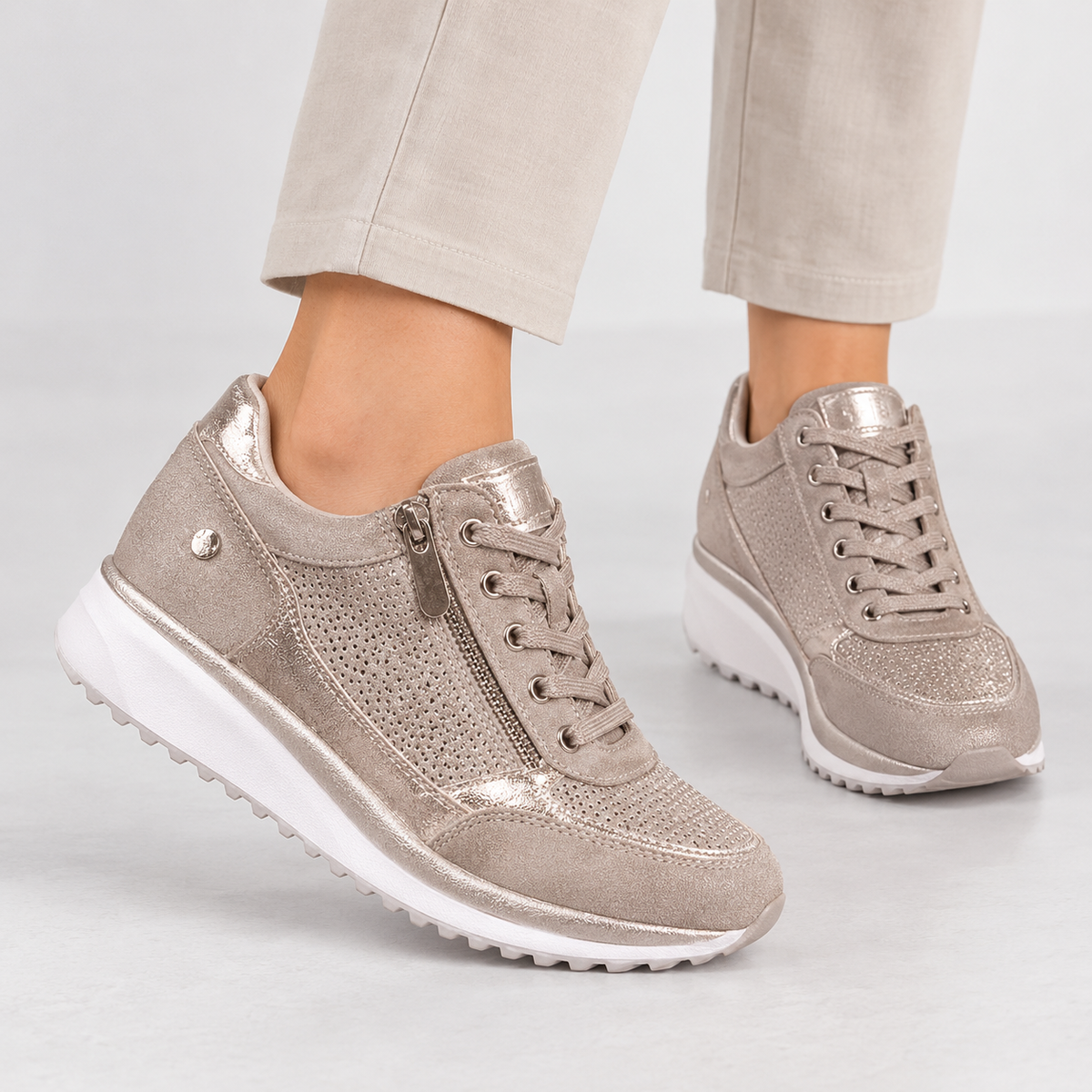 Skelsmergh Perforated Wedge Sneakers - Champagne