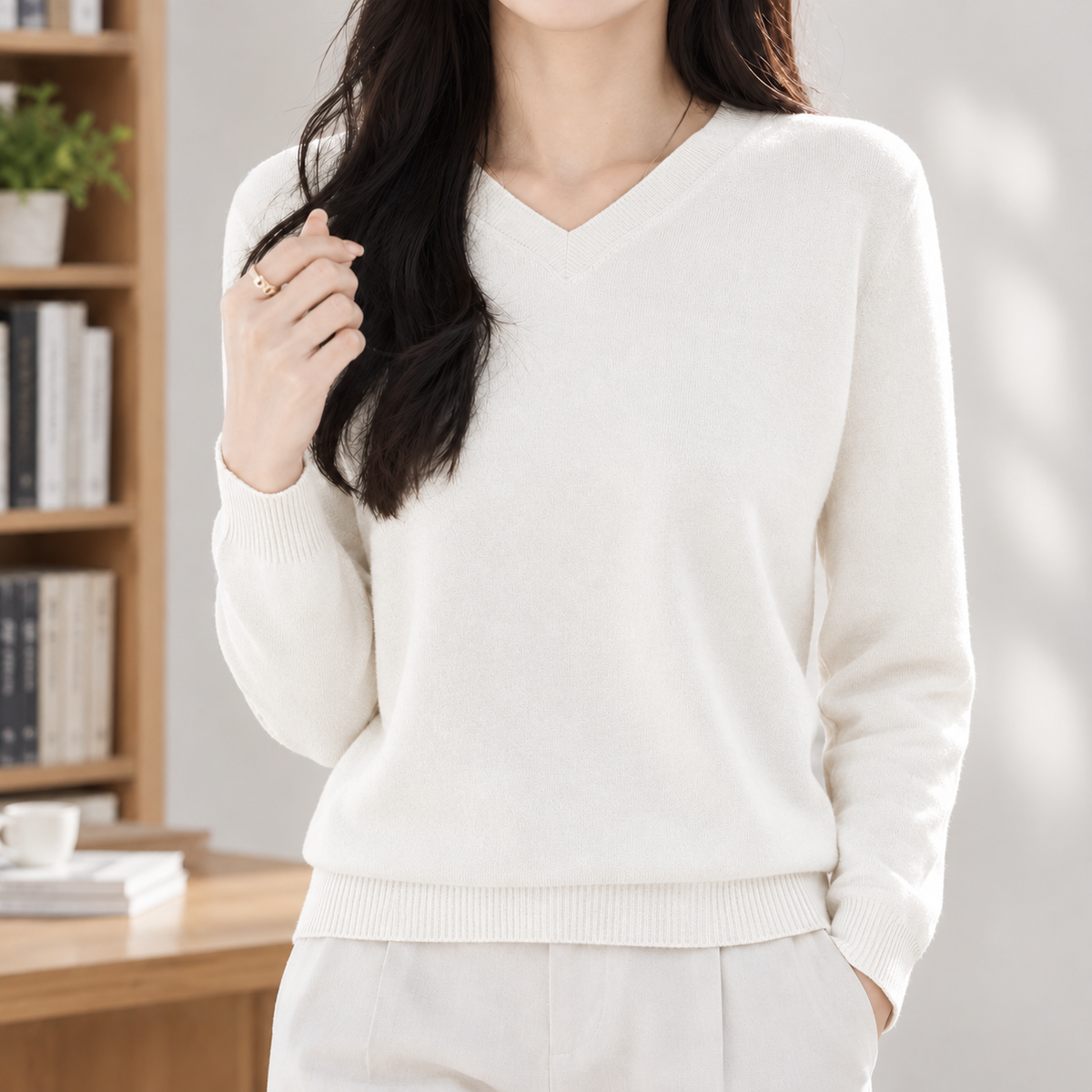 Benniworth V Neck Sweater - Off White