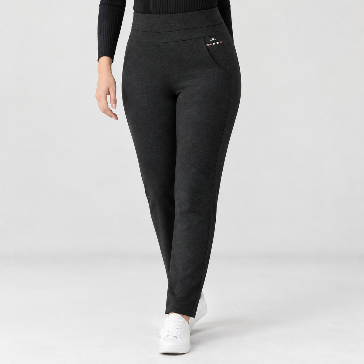 Thorneythwaite Tapered Pants - Black