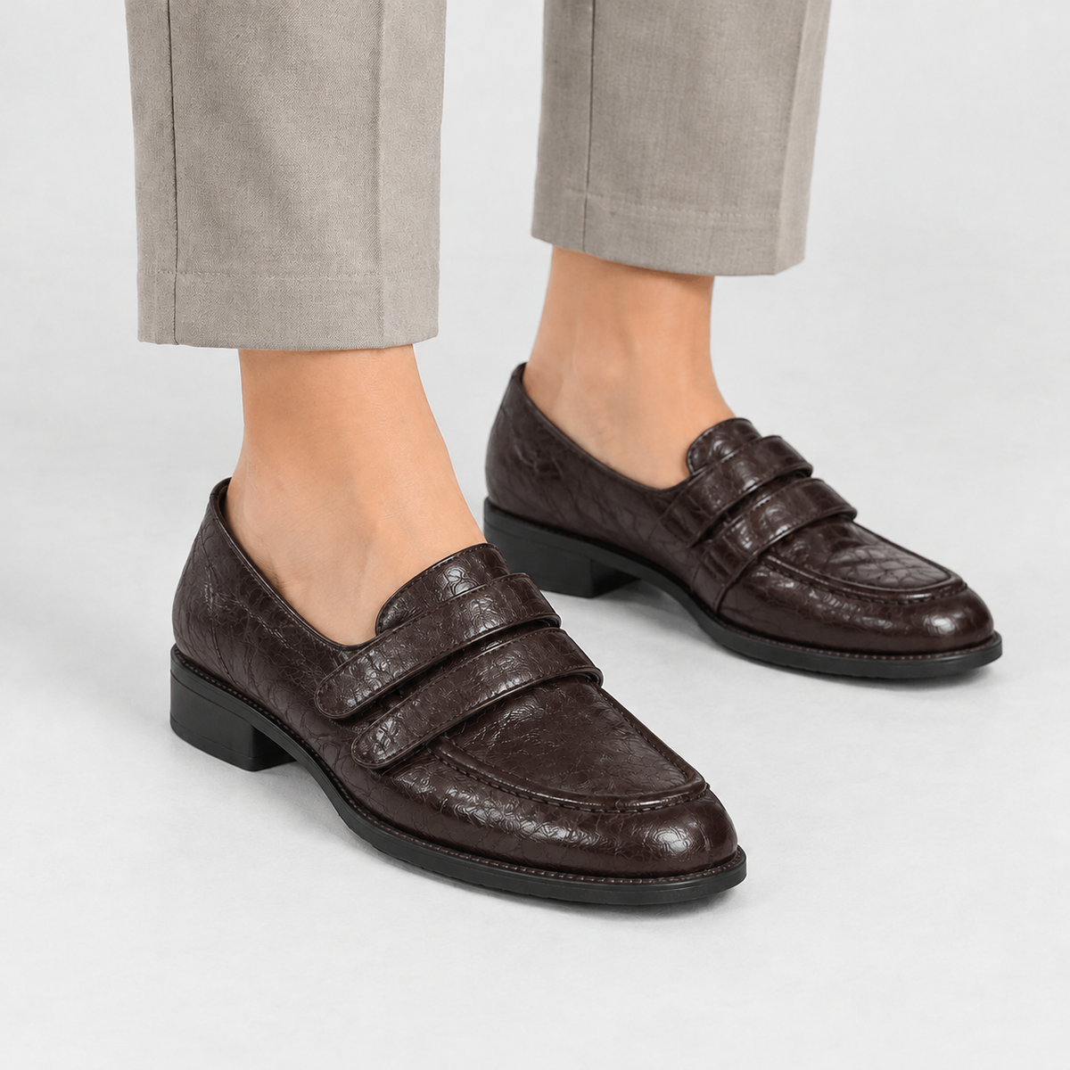 Cheswick Triple Strap Shoes - Brown